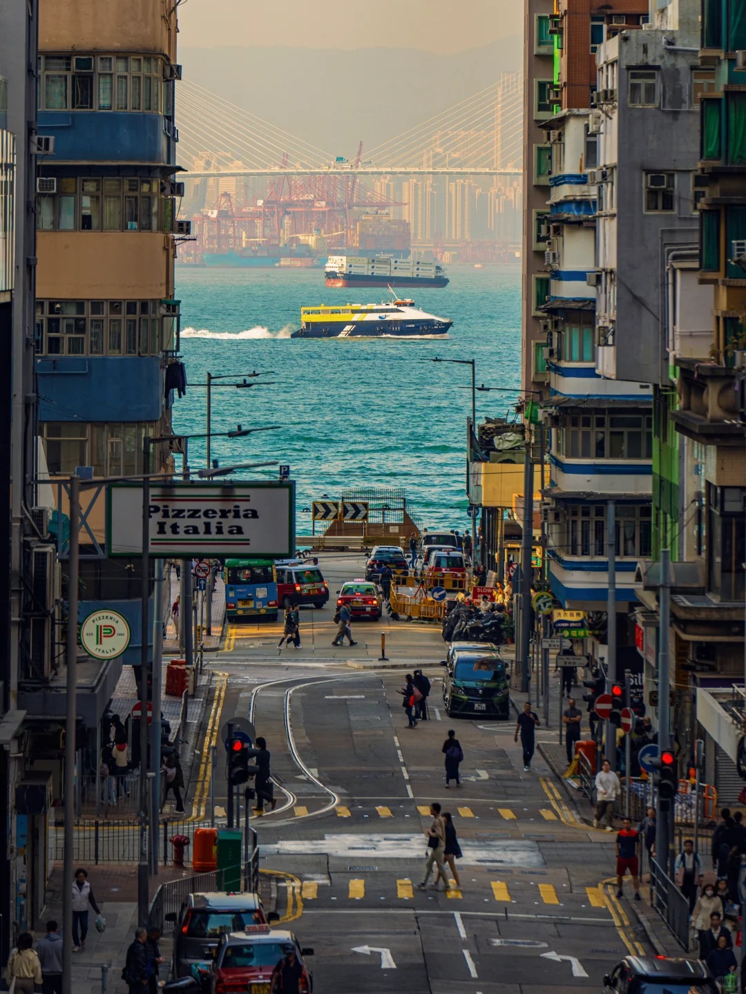 香港暴走3W步❗就为了1⃣8⃣张照片